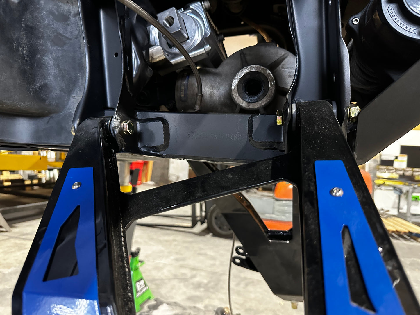 Defender Front Frame Stiffener Kit